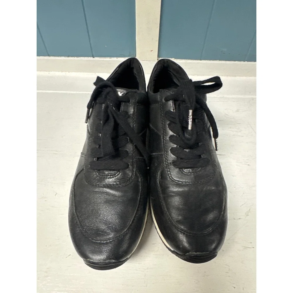 Michael Kors Black Leather Low Top Sneakers Women's Size 8.5 M KORS Logo Accents